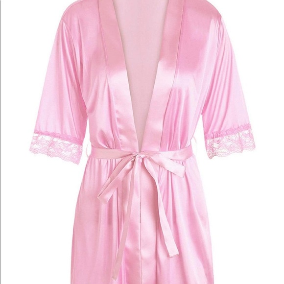 Pink Robe with Lace Trimmed Sleeves - Picture 2 of 7